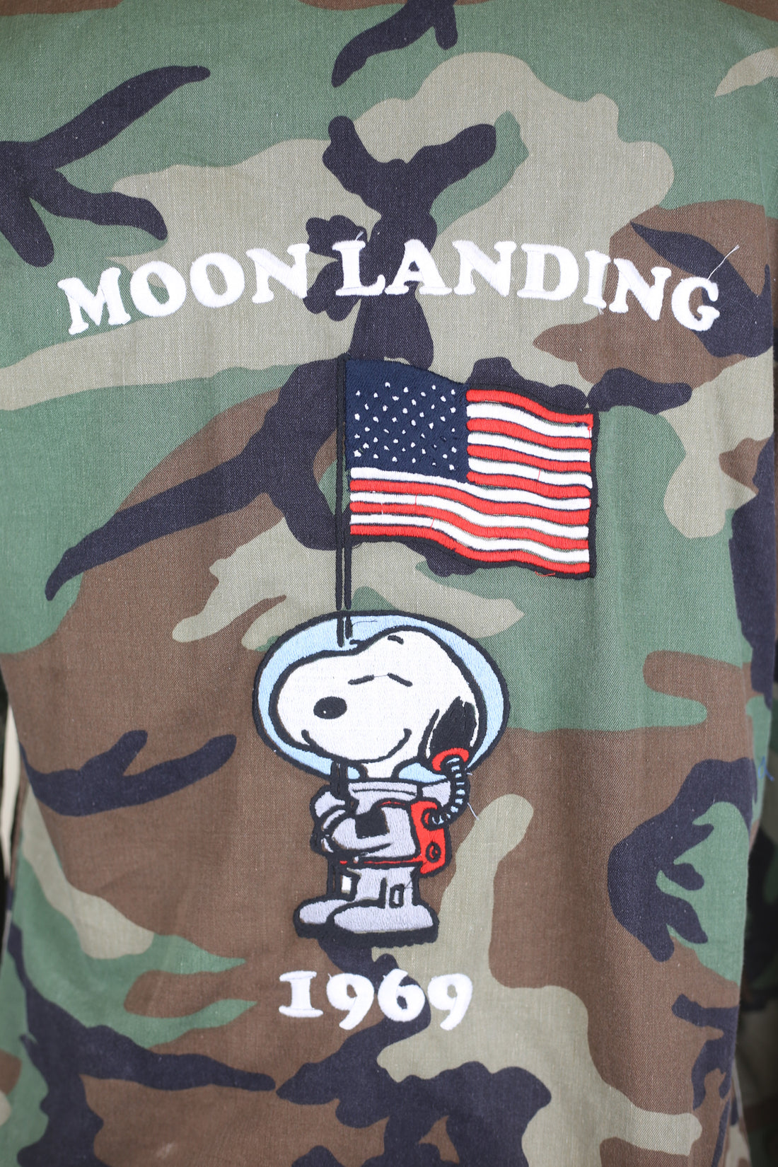 BDU WOODLAND Us ARMY jacket with Snoopy Moon Landing embroidery - L -