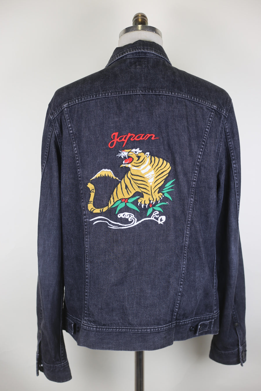 LEE JEANS JACKET with Japan embroidery - XL - 