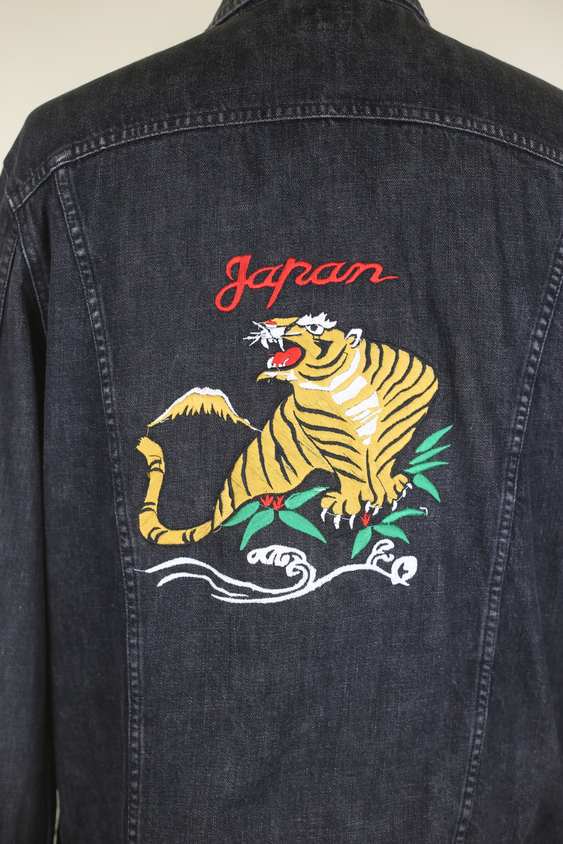 LEE JEANS JACKET with Japan embroidery - XL - 