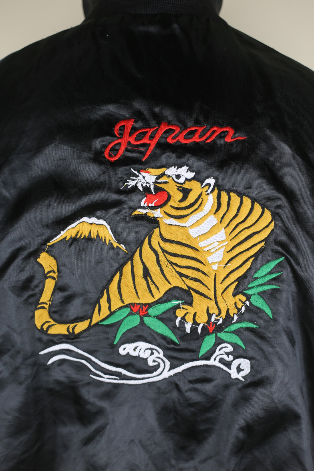 VINTAGE NYLON JACKET MADE IN USA WITH JAPAN EMBROIDERY - M -