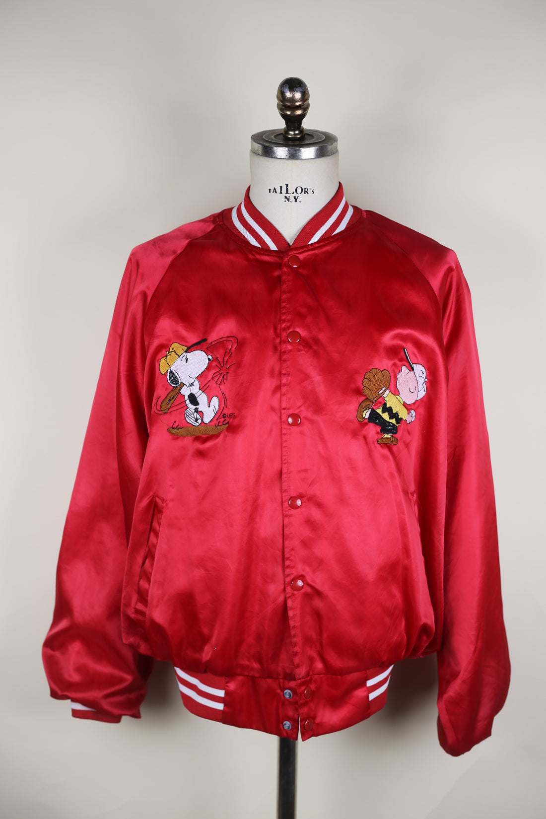 VINTAGE NYLON JACKET MADE IN USA WITH SNOOPY EMBROIDERY - XL -
