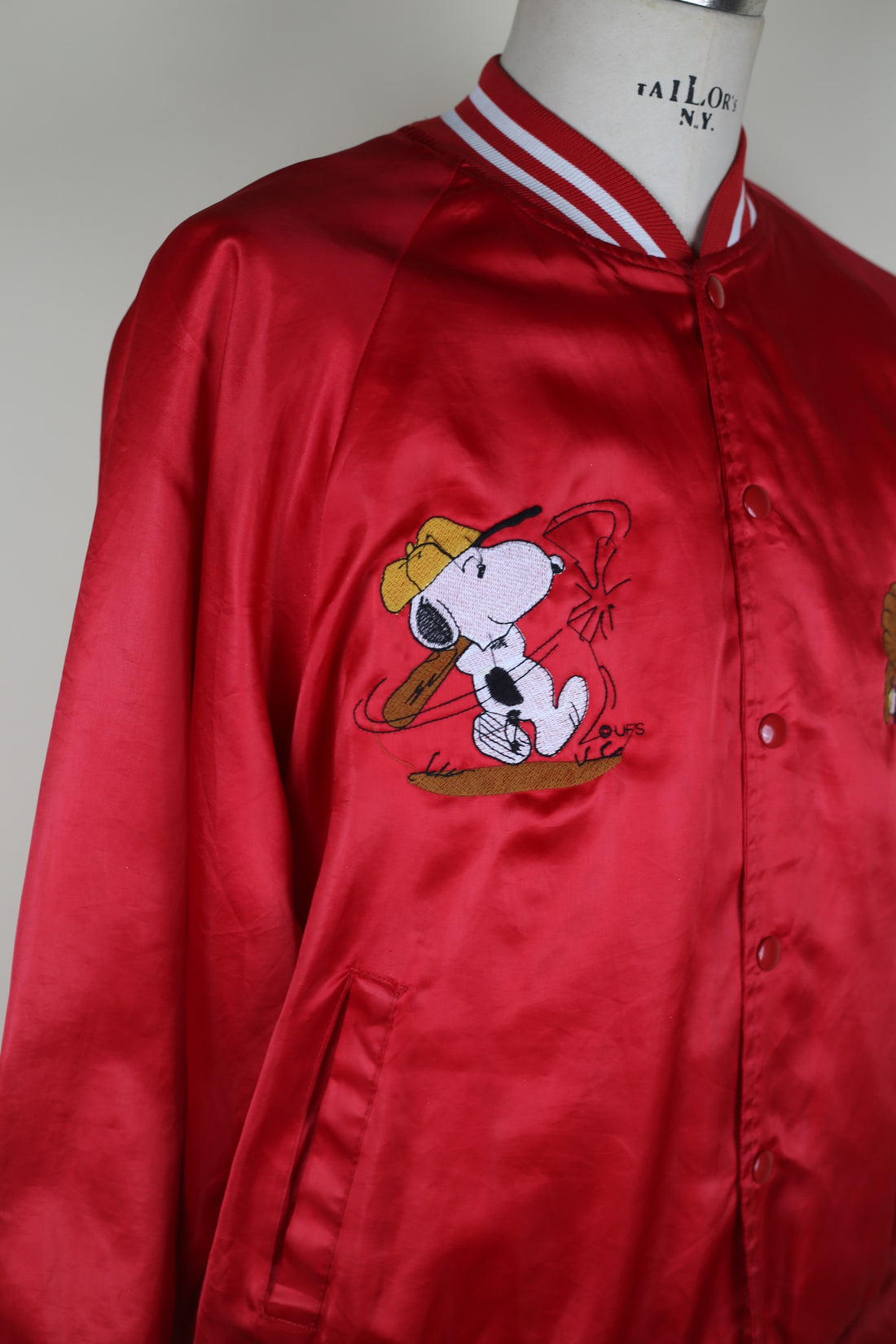 VINTAGE NYLON JACKET MADE IN USA WITH SNOOPY EMBROIDERY - XL -