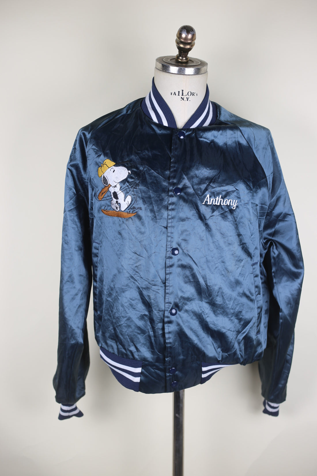 VINTAGE NYLON JACKET MADE IN USA WITH SNOOPY EMBROIDERY - M -