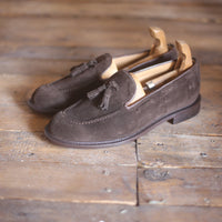 Mocassino con nappe in camoscio