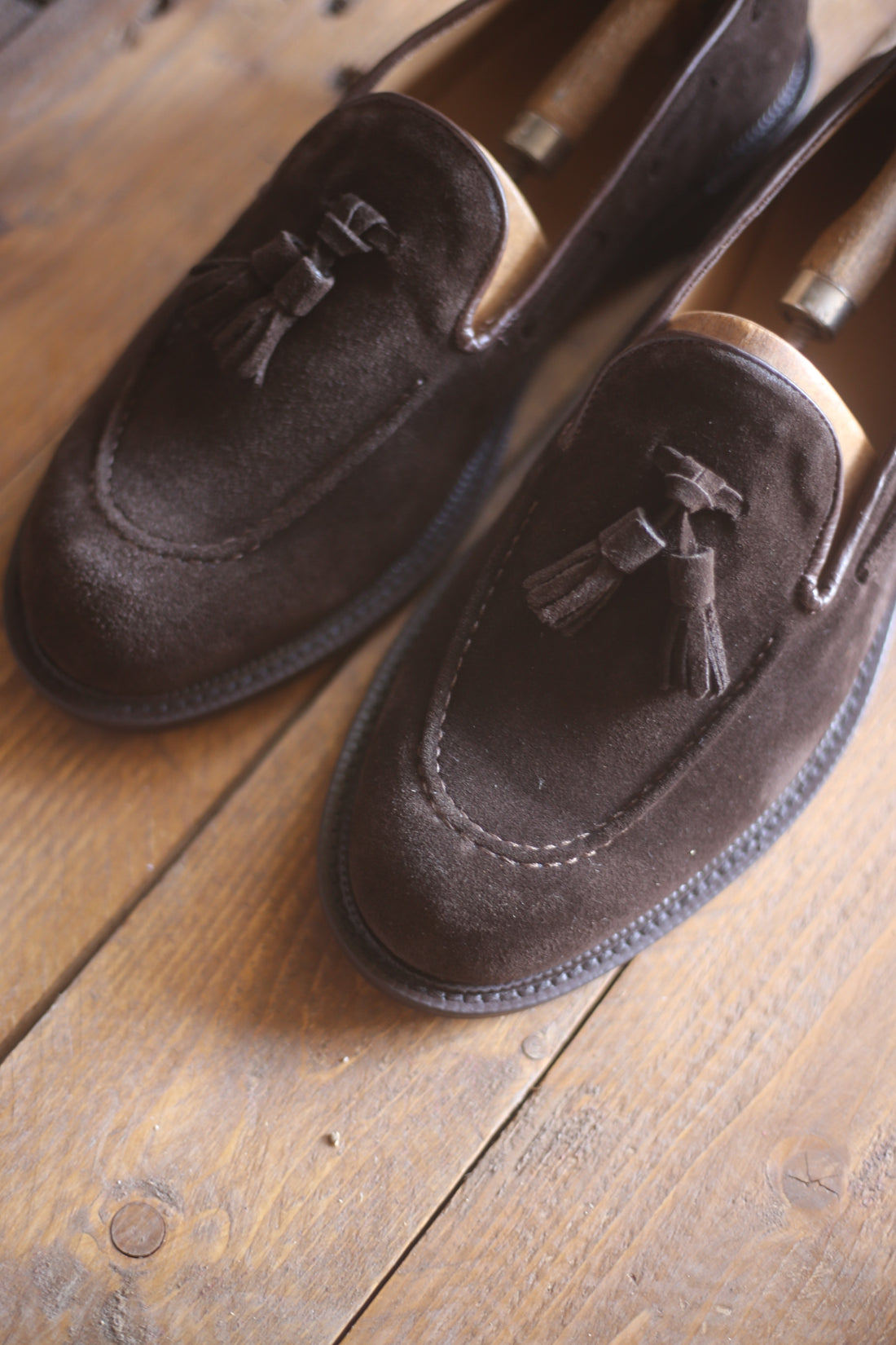 Mocassino con nappe in camoscio