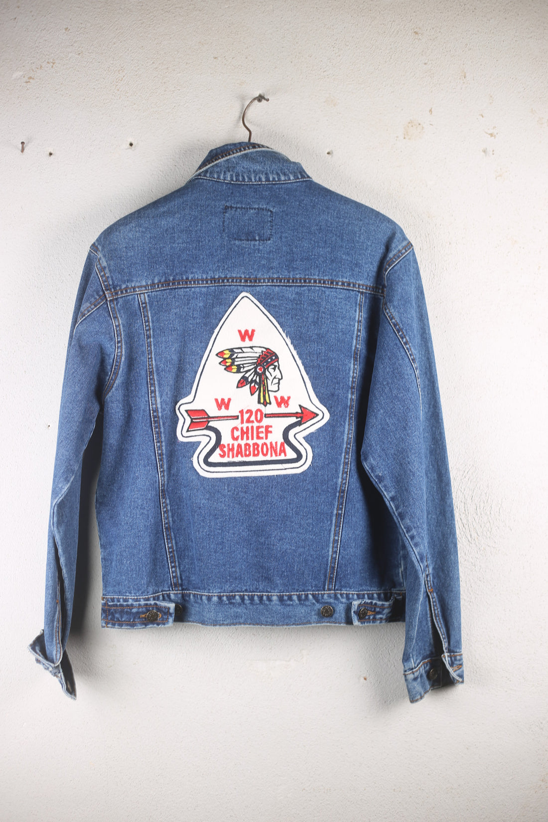 DENIM JACKET WITH PATCHES - M -