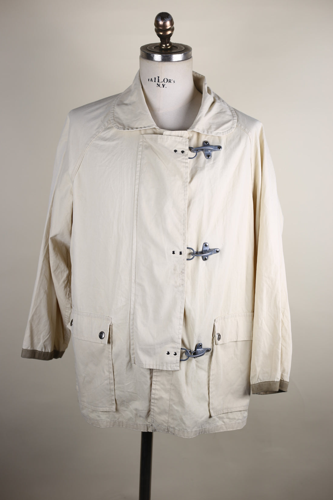 LIGHT JACKET WITH HOOKS - M - 