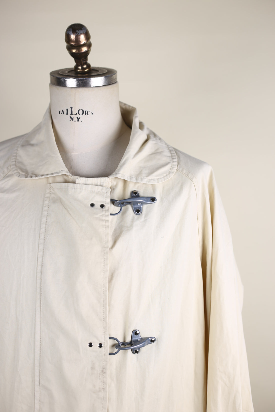 LIGHT JACKET WITH HOOKS - M - 