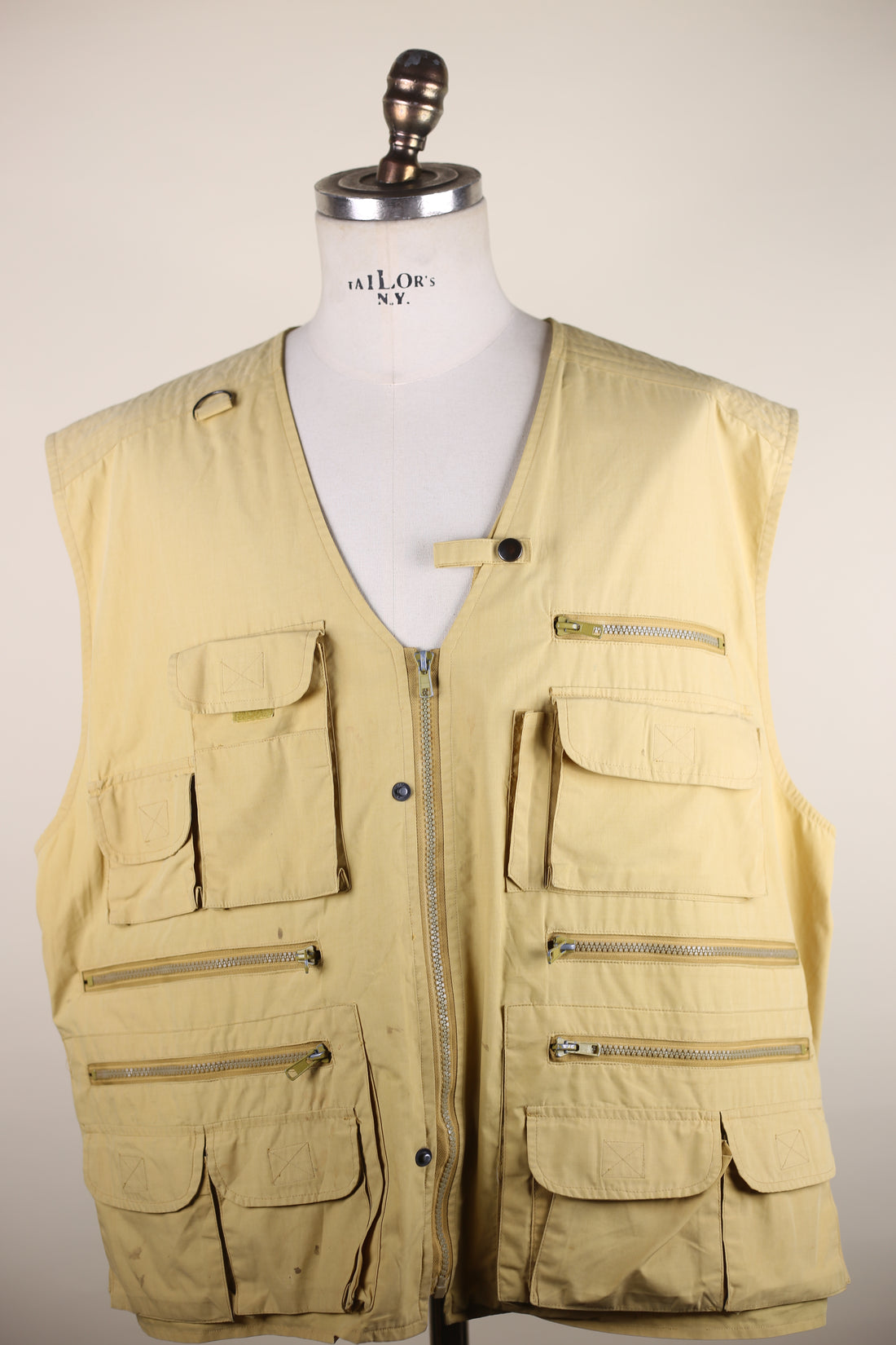 fishing vest with embroidery - XL -