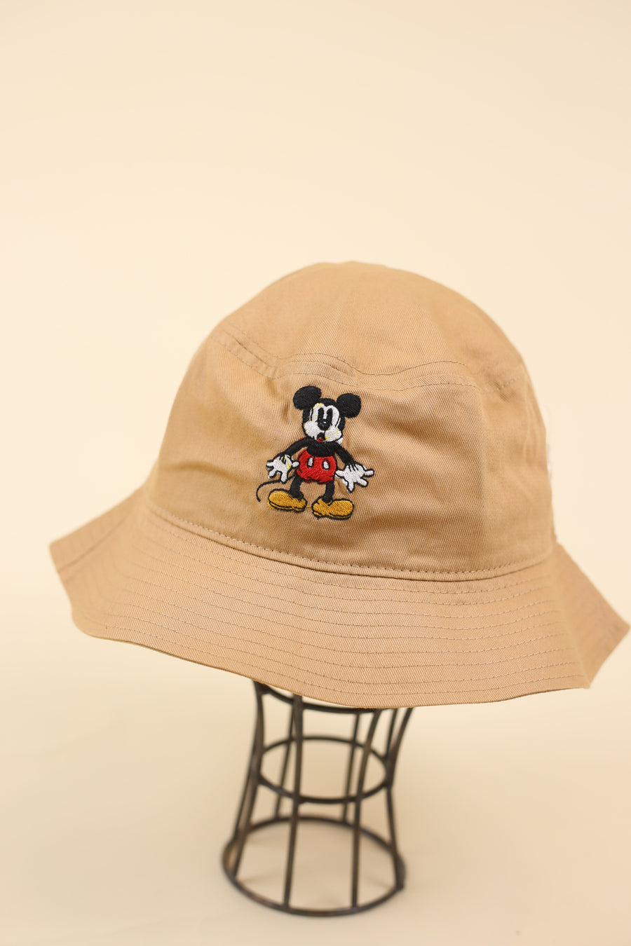 Fisherman's hat with embroidery