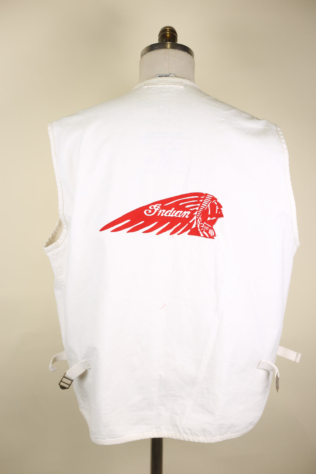 LEVIS INDIAN VEST - XL -